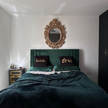 Apartament Uttsav Green - Affordable London Zone 3 - Accessible Public Transport Zewnętrze zdjęcie