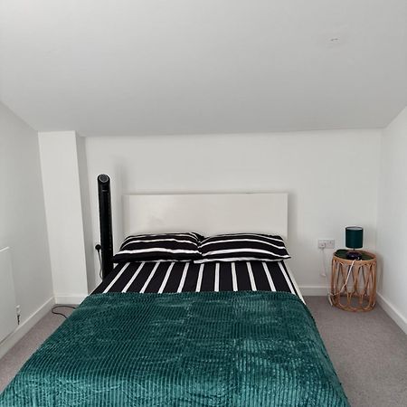 Apartament Uttsav Green - Affordable London Zone 3 - Accessible Public Transport Zewnętrze zdjęcie